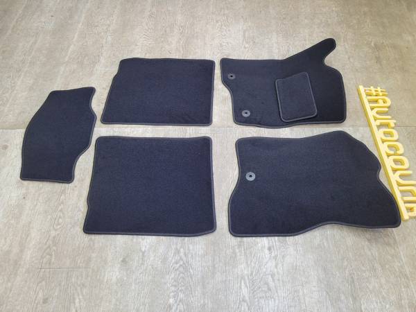 Велюровые коврики в салон Ford Explorer 5 (2010-2015)